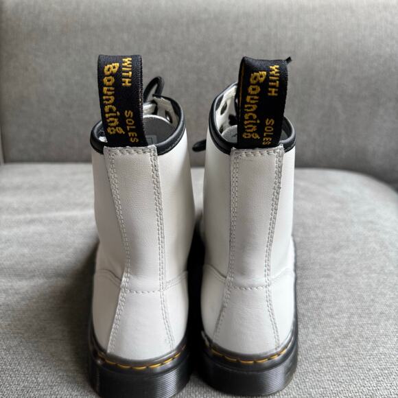 Dr Martens Zavala White Smooth Leather 8 Eye Combat Boots Women 6 - Picture 5 of 12